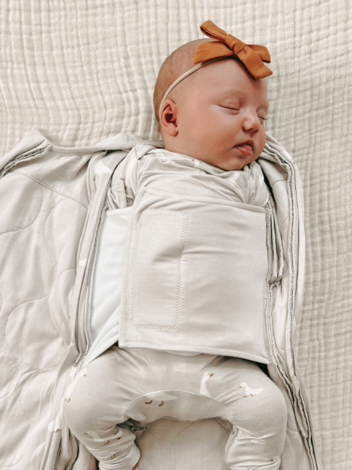 1.0 Tog Swaddle Sleep Bag - Goose by gunamuna