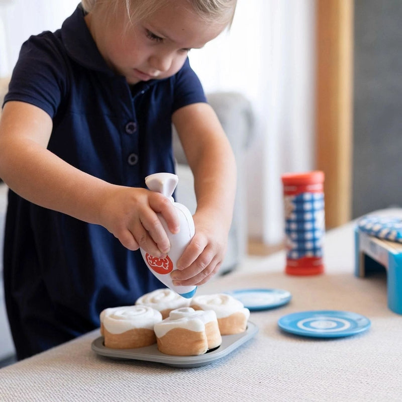 Pretendables Cinnamon Roll Set by Fat Brain Toys