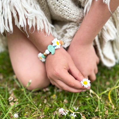 Make Your Own Daisy Chain Bracelet Kit by Cotton Twist