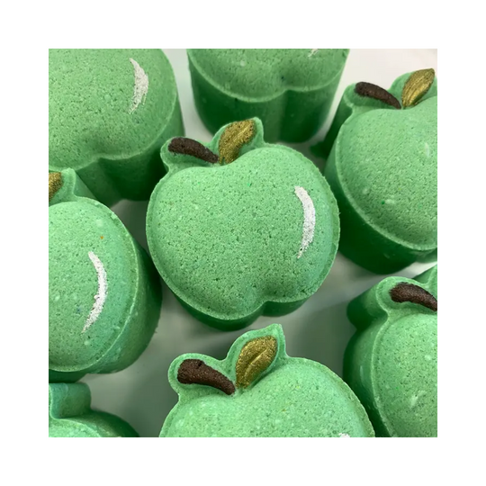 Little Green Apple Mini Bath Bomb by Poppy & Thyme
