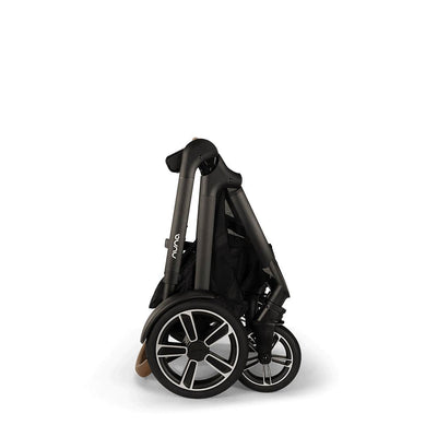 PIPA urbn + DEMI Next Travel System by Nuna