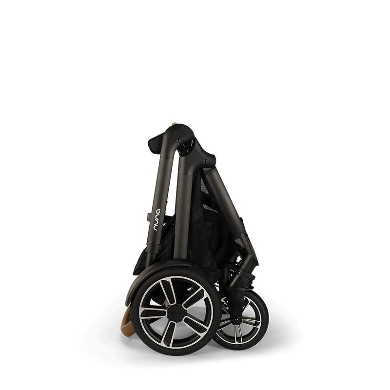 PIPA urbn + DEMI Next Travel System by Nuna
