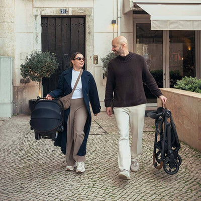 PIPA urbn + Swiv Travel System by Nuna