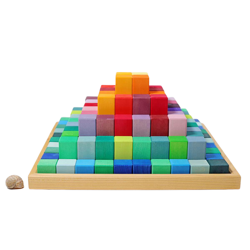 Large Stepped Pyramid by Grimm&