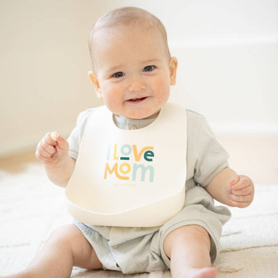 Wonder Bib - I Love Mom by Bella Tunno