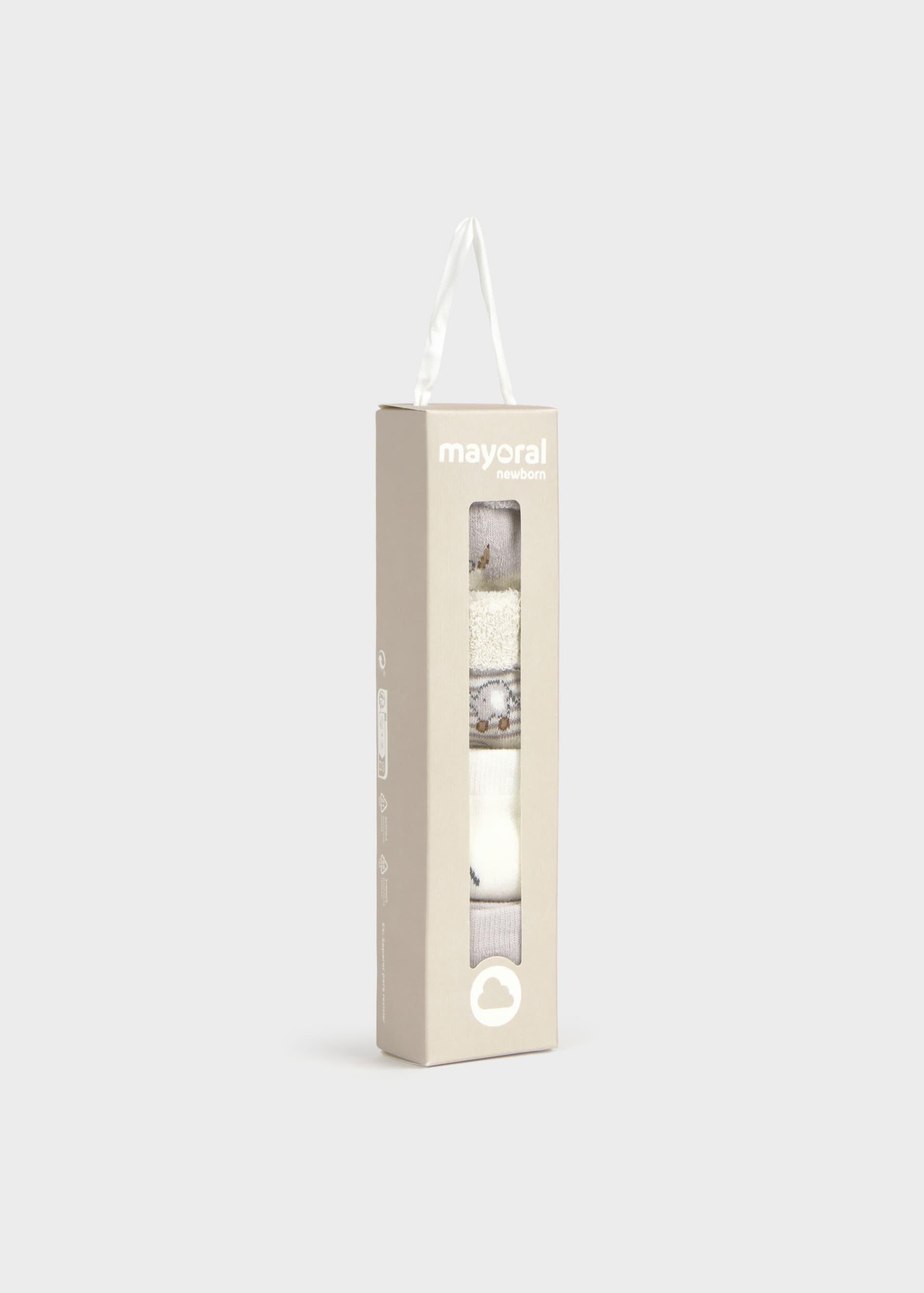 Mayoral packaging with a product inside on a white background