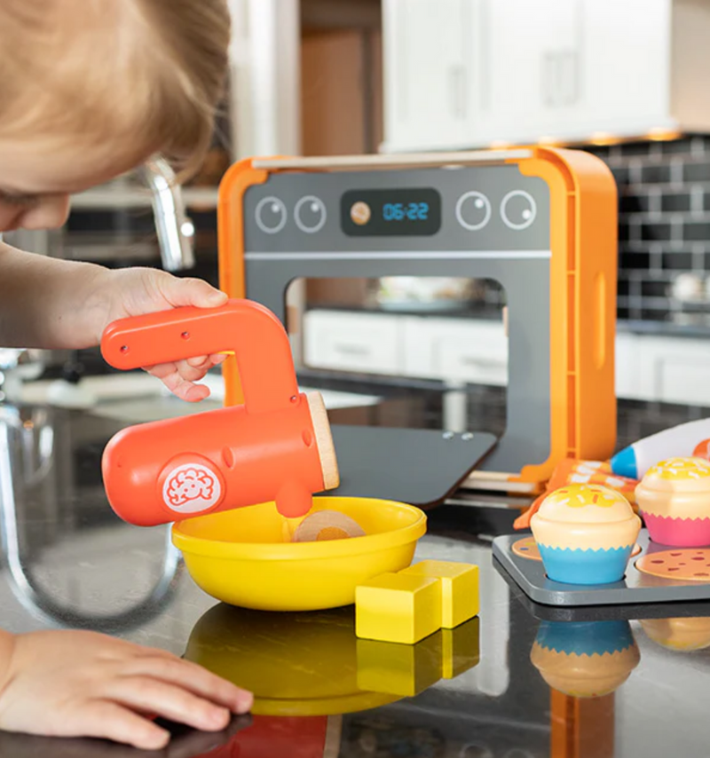 Pretendables Bakery Set by Fat Brain Toys