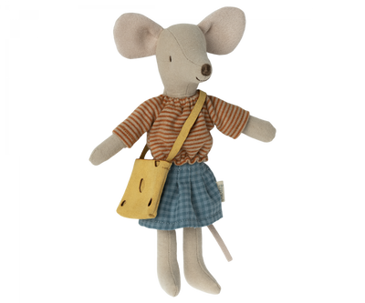 Clothes for Mum Mouse by Maileg