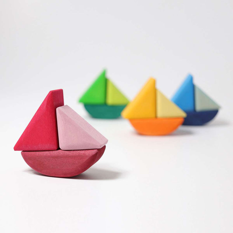 Rolling Boats by Grimm&