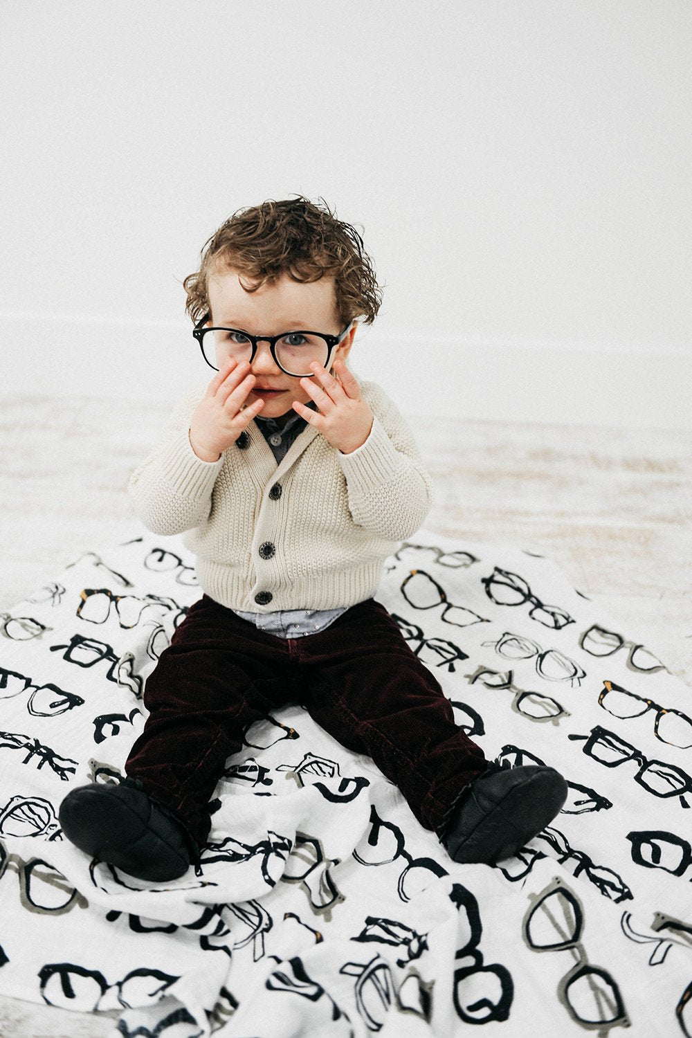 Specs Swaddle by Clementine Kids Bedding Clementine Kids   
