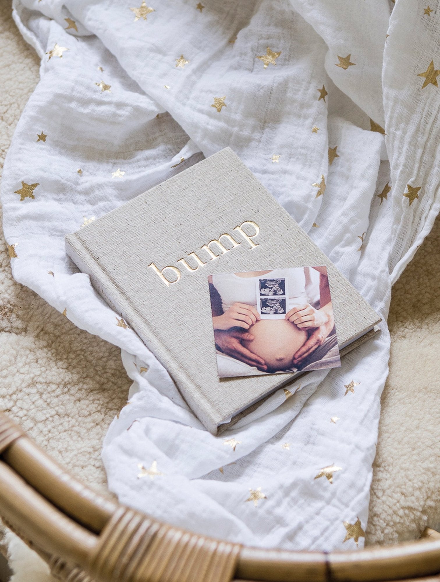 Bump. A Pregnancy Story by Write to Me Books Write to Me   